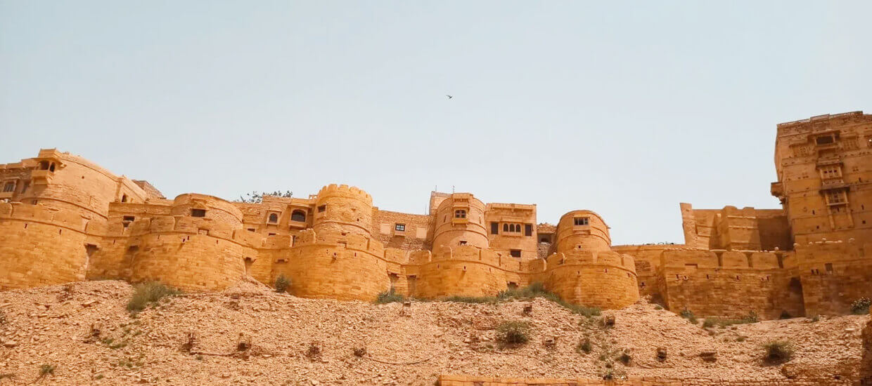 Cab from Udaipur to Jaisalmer